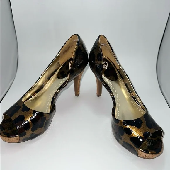 47. Madeline Shoes Leopard Print Heels - Picture 10 of 11